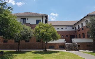 221 m² Commercial space in Boskruin
