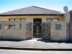 4 Bed House in Townsend Estate