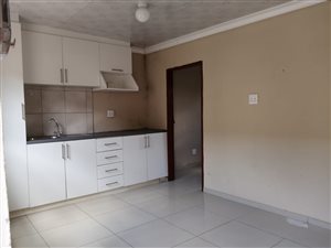 Bachelor apartment in Meredale