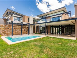 4 Bed House in Steyn City