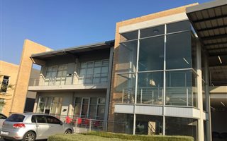 324 m² Commercial space in Carlswald Estate