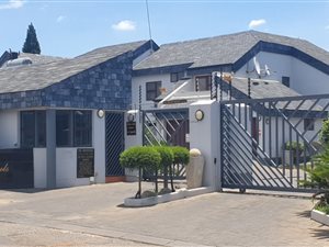 2 Bed Duplex in Lakefield