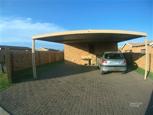 3 Bed Townhouse in Krugersdorp Central