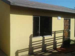 2 Bed House in Winterveldt