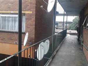 1 Bed Apartment in Vereeniging Central