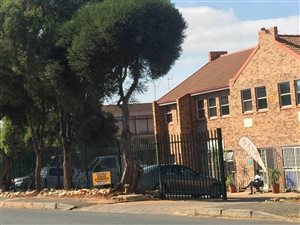 202 m² Office Space in Fairland