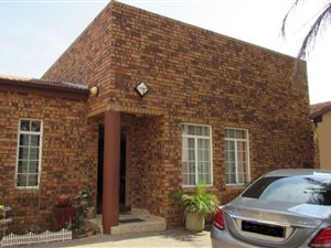3 Bed Townhouse in Elandsrand