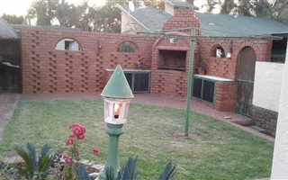 4 Bedroom House in Claremont