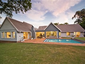 4 Bed House in Oaklands