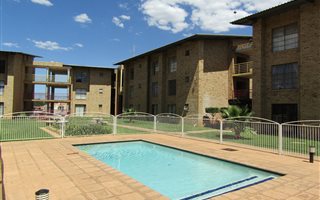 0.5 Bedroom Apartment in Kanoniers Park