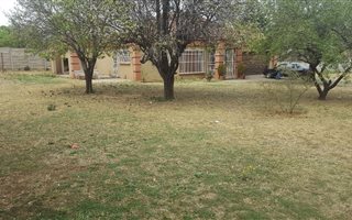 8 Bedroom House in Mantevrede