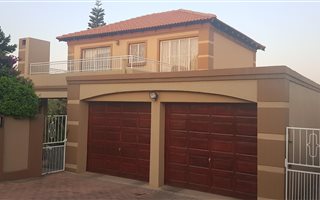3 Bedroom House in Noordwyk