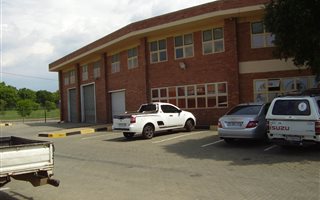 2790.48999023438 m² Industrial space in Fontainebleau