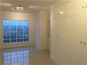 2 Bed Apartment in Northcliff