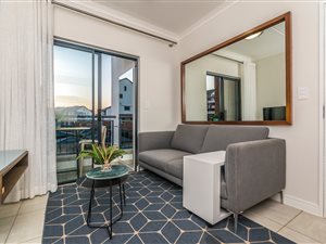 1 Bed Apartment in Hazeldean (Silverlakes Surroundings)