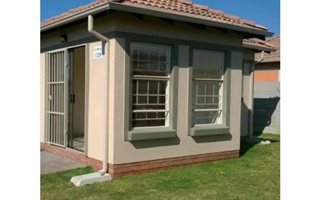 3 Bedroom House in Albertsdal