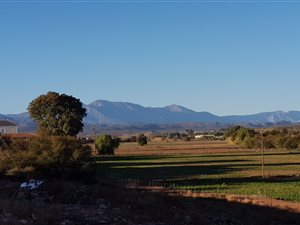 1165 m² Land available in Oudtshoorn