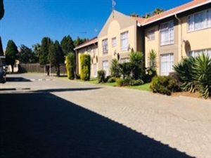 3 Bed Townhouse in Verwoerdpark