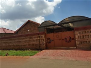 2 Bed House in Vosloorus