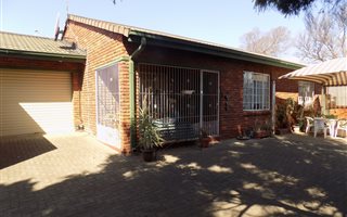 3 Bedroom Townhouse in Newcastle Central