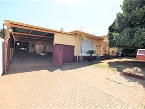 3 Bed House in Quellerie Park