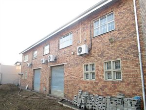250 m² Office Space in Riverview Park