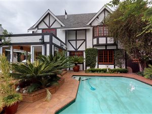 5 Bed House in Sunninghill
