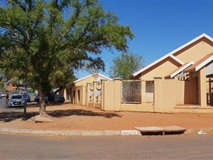 5 Bed House in Monument Heights