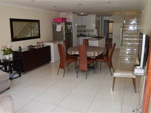 3 Bed Apartment in Fordsburg