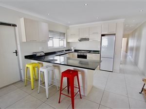 3 Bed House in Claremont