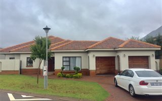 3 Bedroom House in The Meadows