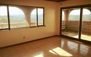 3 Bedroom House in Clare Estate