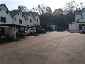 3 Bed Townhouse in Manor Gardens