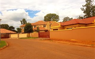 450 m² Land available in Clarina
