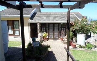 4 Bedroom House in Glentana