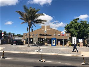 811 m² Retail Space in Lorraine