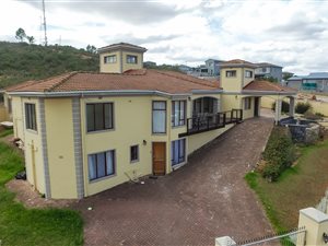 4 Bedroom House in Oatlands North