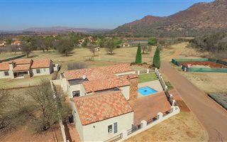 3 Bedroom House in Broederstroom