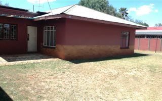 3 Bedroom House in Carletonville