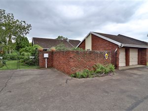 3 Bed Simplex in Lincoln Meade