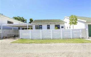 2 Bedroom House in Abbotsford