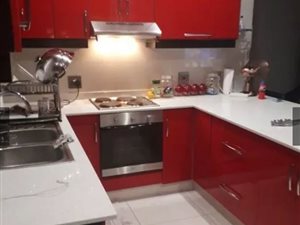 5 Bed House in Country View
