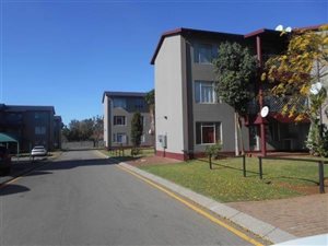 3 Bed Townhouse in Benoni AH
