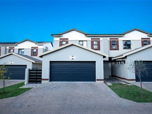 3 Bed Townhouse in Equestria