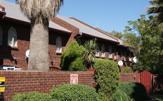 3 Bedroom Duplex in Brackendowns