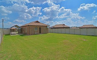 2 Bedroom House in Clayville