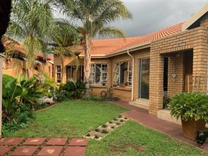 4 Bed House in Wierda Glen