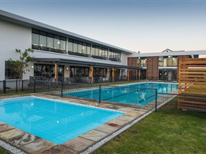 2 Bed Apartment in Somerset West Central