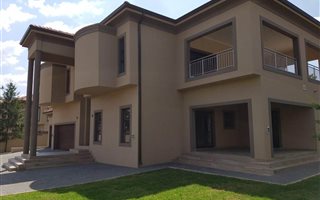 4 Bedroom House in Mantevrede