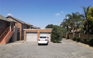 2 Bedroom Apartment in Eldoraigne